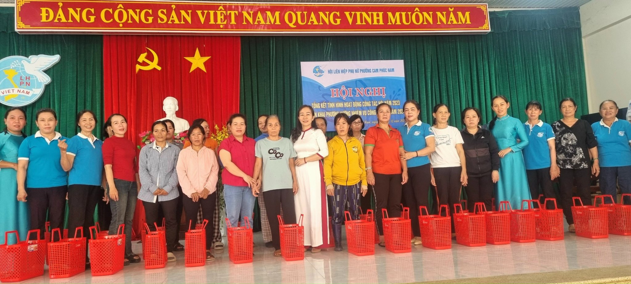 ra quân rác thải nhựa 3.jpg (393 KB)