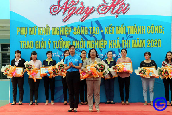 ngayhoiPNkhoinghiep3