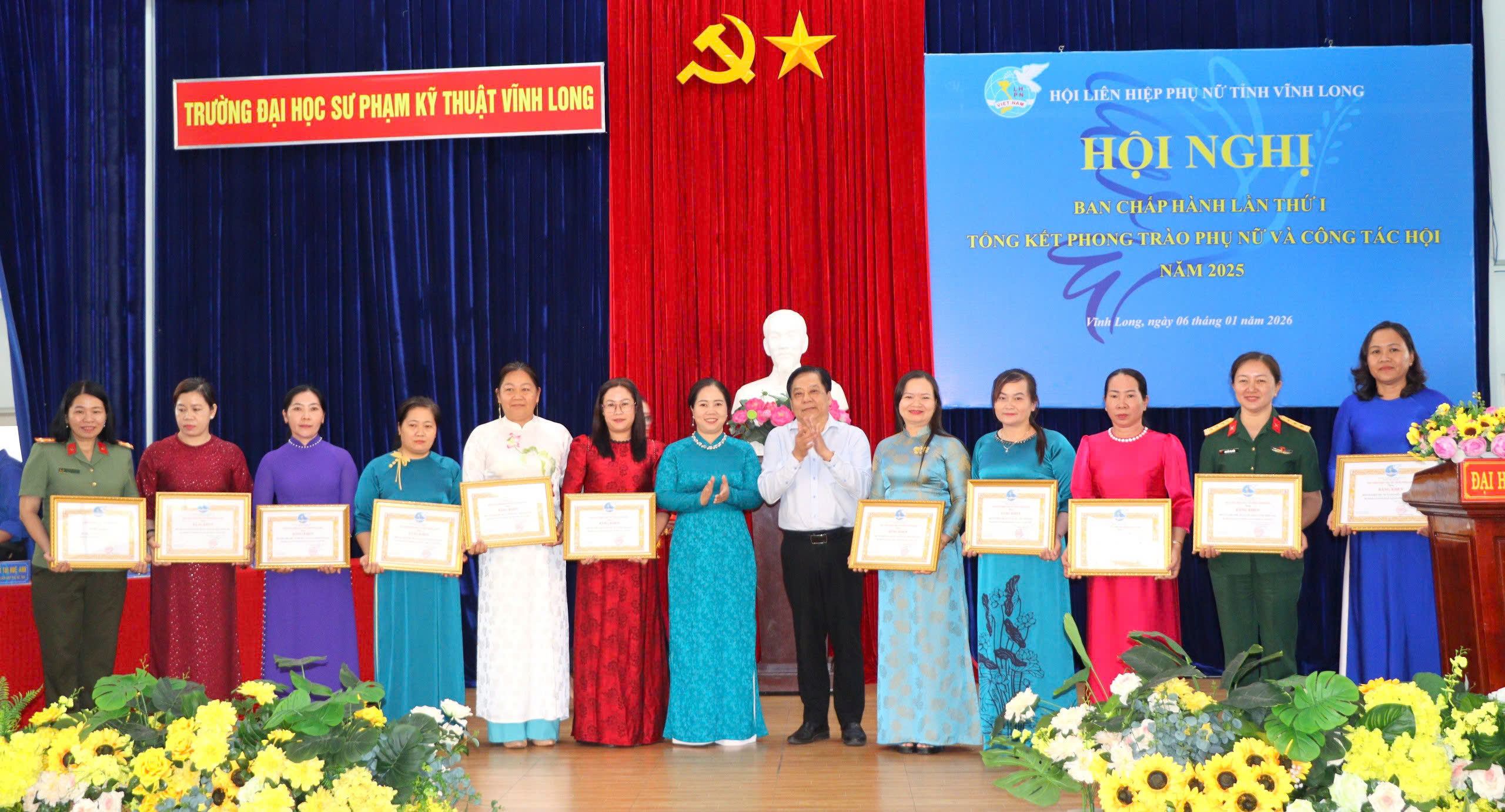 z7403116893834_e4087bb3f0acaaf522efffc3456e75e5